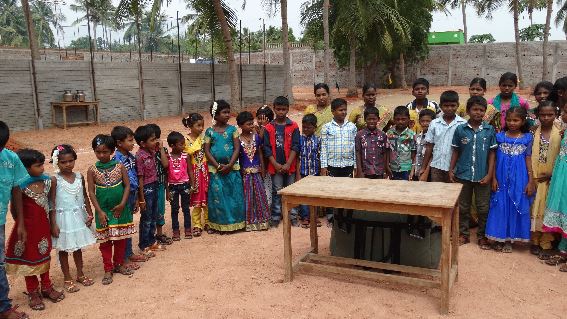  LES ANNIVERSAIRES DE JUIN ET DE JUILLET  (Mala India )