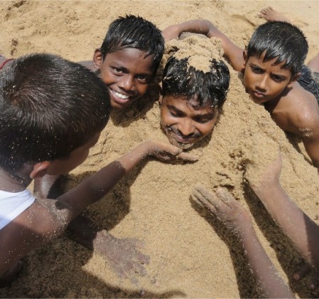  L' avenir à la Gandhiji school (Mala India )