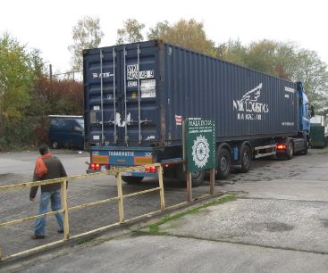  Arrivage d'un container en provenance du sud de l'Inde (Mala India )