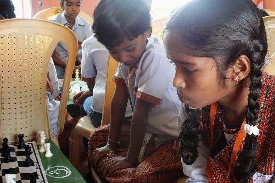  ECHECS …ET MATHS  (Mala India )