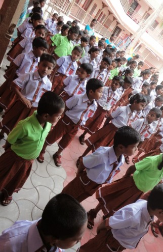  L'école s'éveille  (Mala India )
