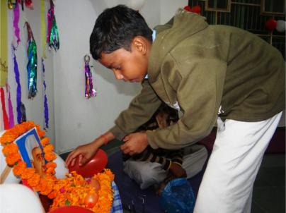  APNA GHAR ET GANDHIJI SCHOOL FETENT LE CHILDREN'S DAY (Mala India )