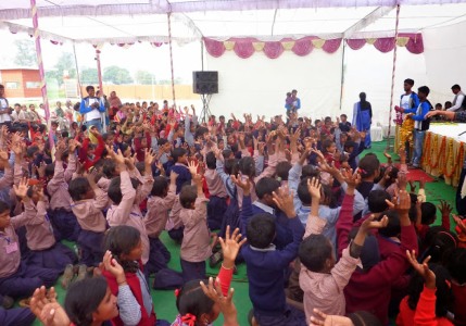 879. 05/03/2014 Voyage de la 7ème STD à Kanpur (Mala India )