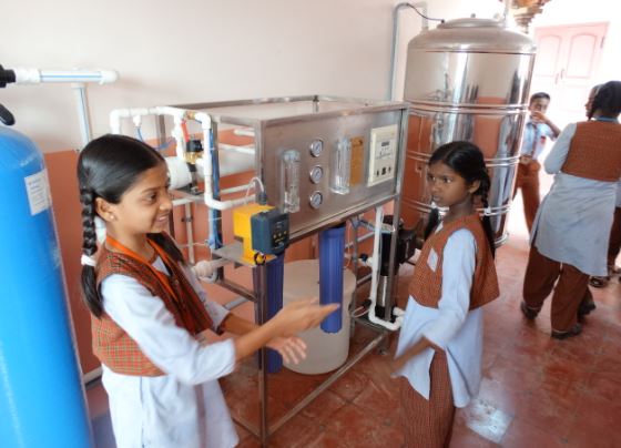  500 LITRES D'EAU POTABLE  (Mala India )