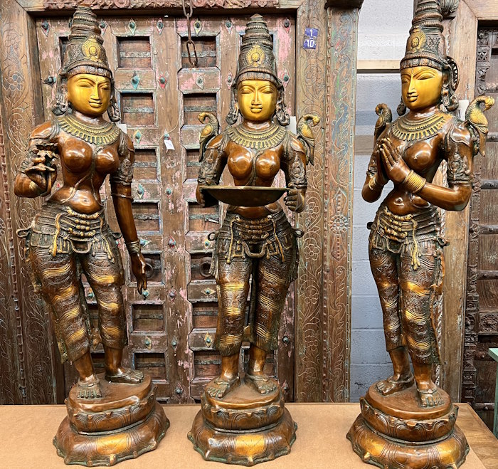 LES TROIS LAKSHMI « Welcome Ladies »