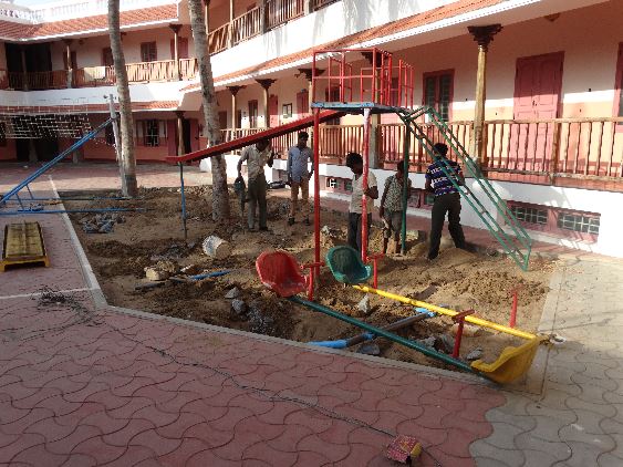  DES PRISONNIERS ?? (Mala India )