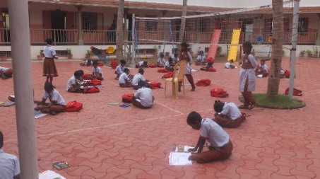  Examens, anniversaires, vaccins... (Mala India )